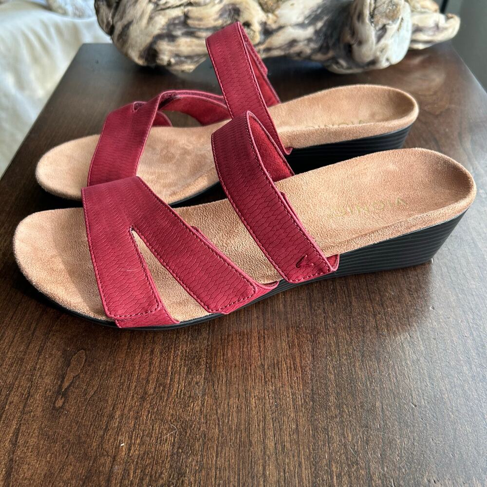 Vionic Park Deanna comfort wedge sandal adjustable Wine Red sz 11